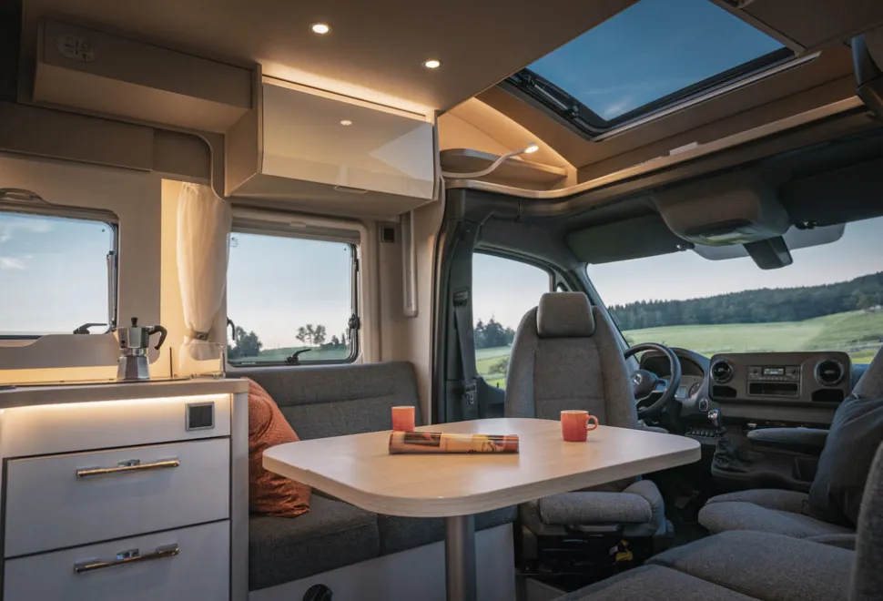 Hymer_Tramp_S_695_interior_view_9_c_Hymer_GmbH_und_CoKG-60427