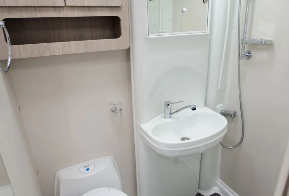 Stanton_Bathroom-82322