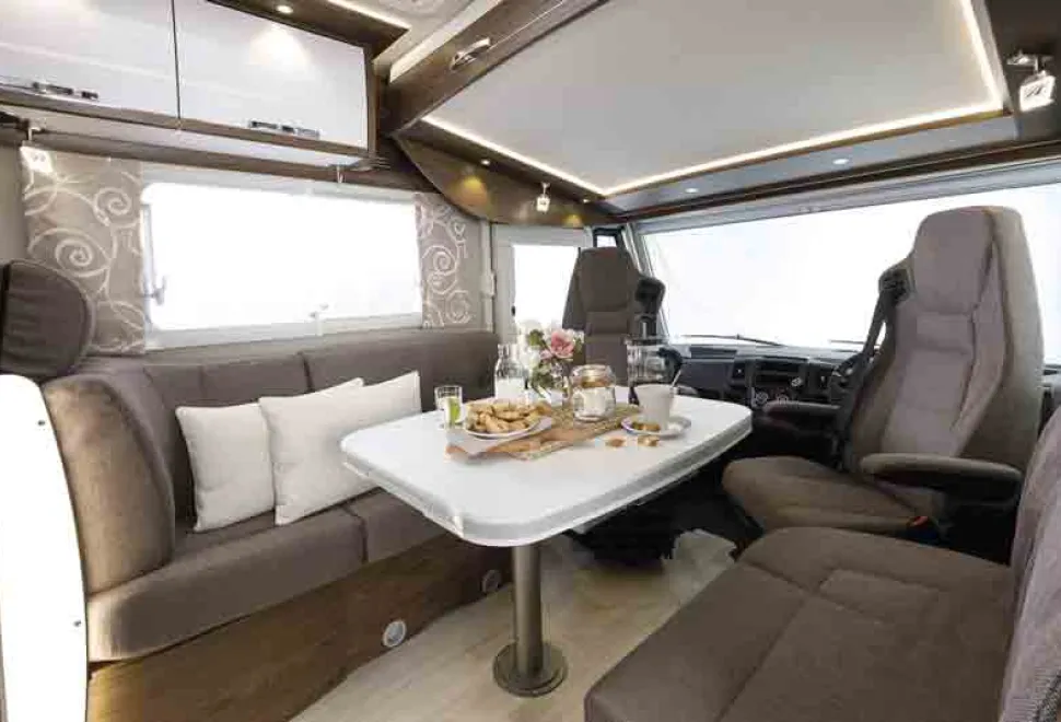 Frankia-F-Line-lounge-11950