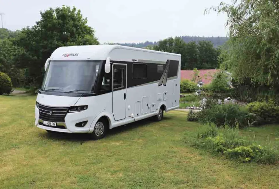 Frankia-F-Line-main-79699
