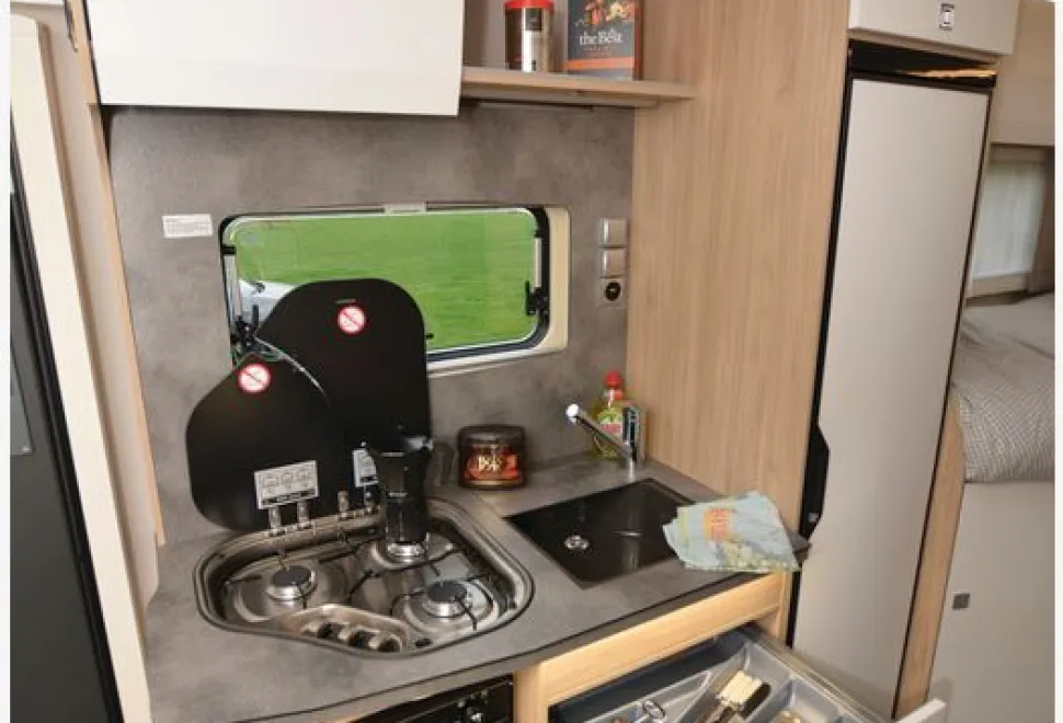 The-Frankia-Neo-MI-7-GDK-kitchen-20917