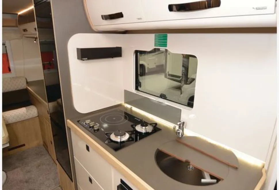 Mobilvetta K-Yacht 80 A-class motorhome kitchen