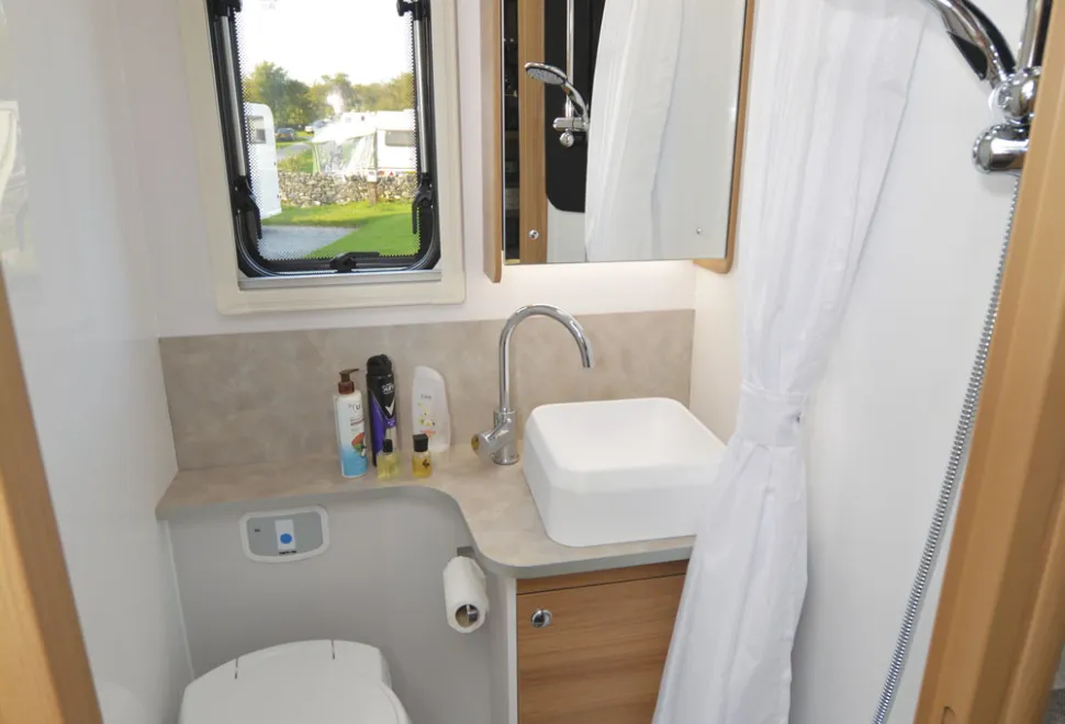 Bailey-Adamo-washroom-87176