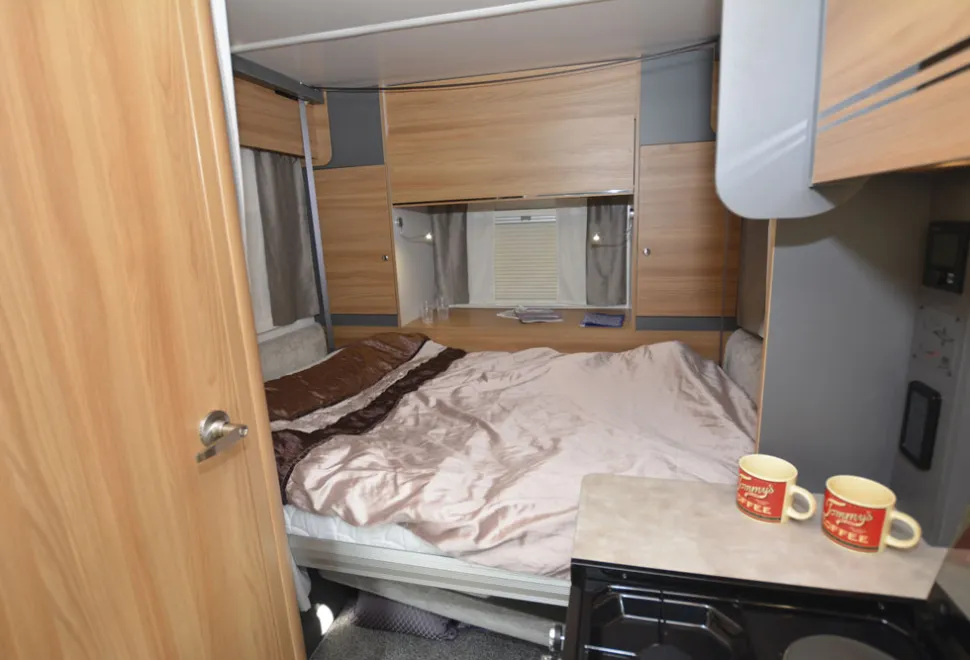 Bailey-rear-lounge-bed-62080