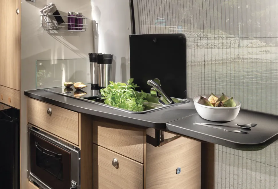Adria-Twin-kitchen-51708