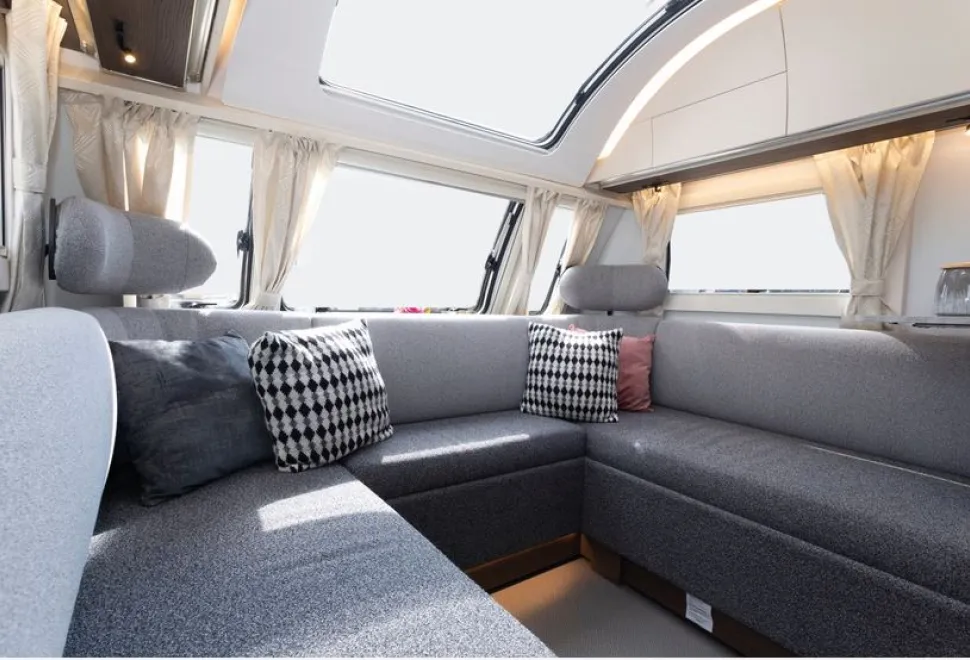 The-Adria-Alpina-Mississippi-caravan-lounge-76909