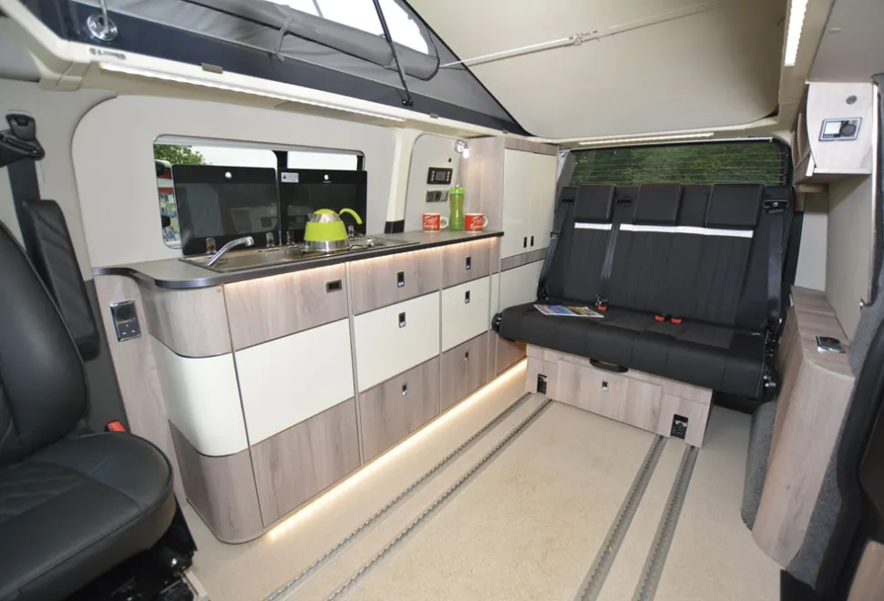 WildAx-Proteus-interior-45422