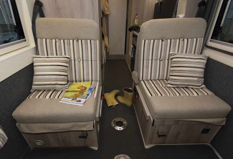 Wildax-Solaris-travel-seats-56951