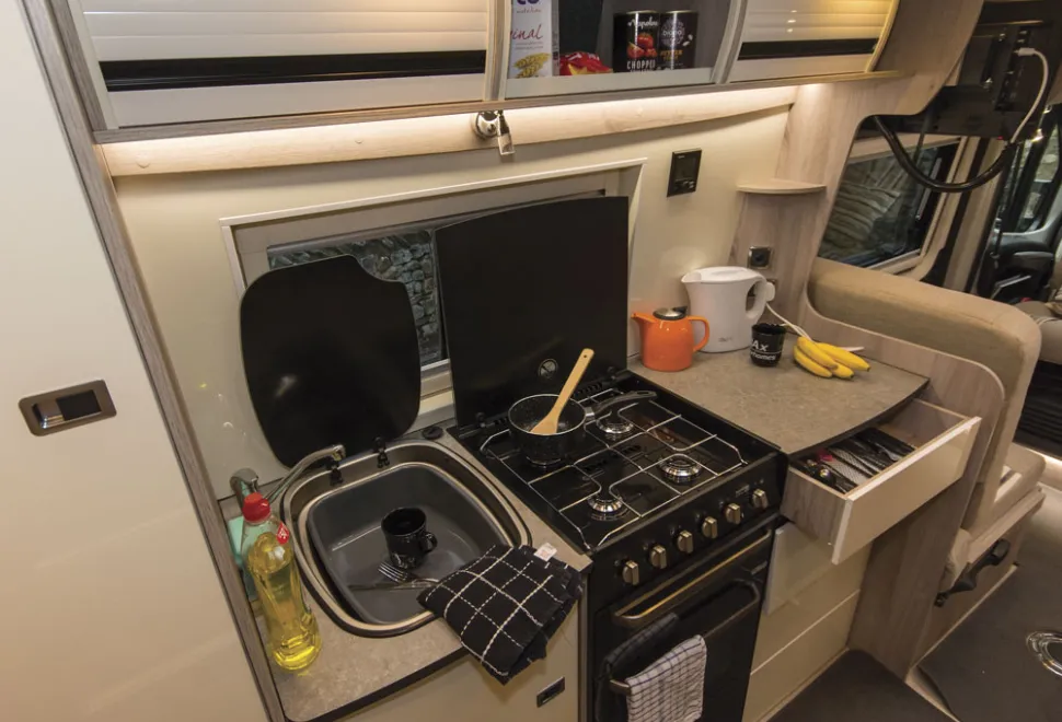 Wildax-Solaris-kitchen-79824