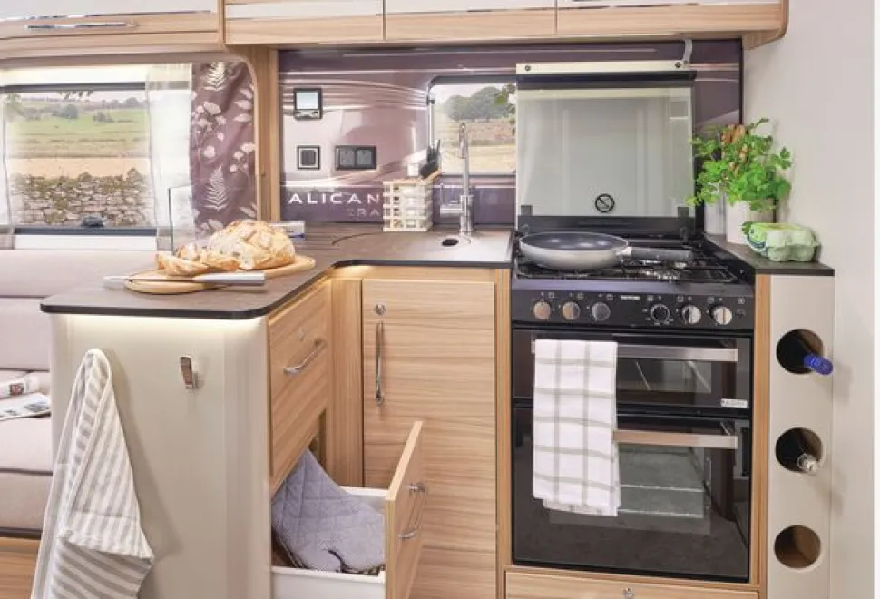 The-Bailey-Alicanto-Grande-Lisbon-kitchen-(photo-courtesy-of-Bailey)-59235