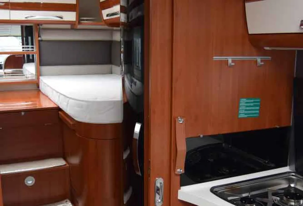 Rear_offside_bed_opt_2-45880