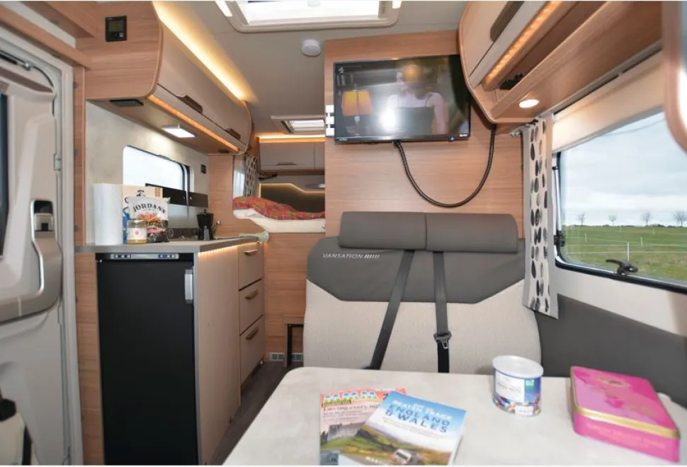 Knaus Tourer Van 500 MQ Vansation low-profile motorhome interior