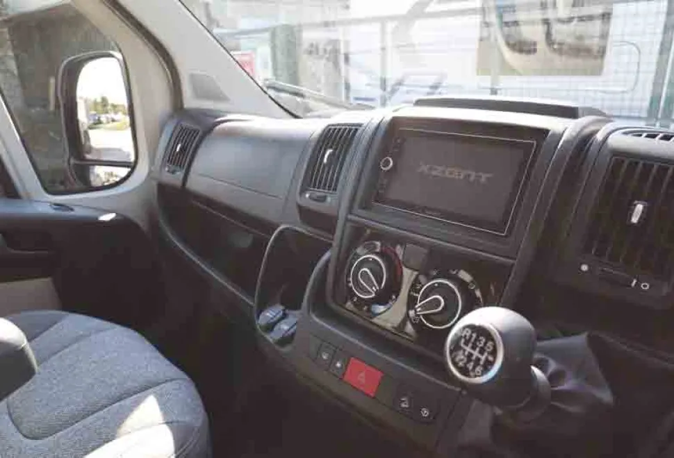 Chausson-Twist-close-up-cab-42900