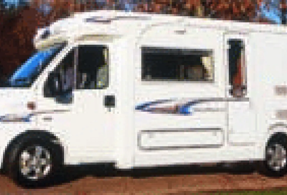 rhp_2005AutocruiseStarburst