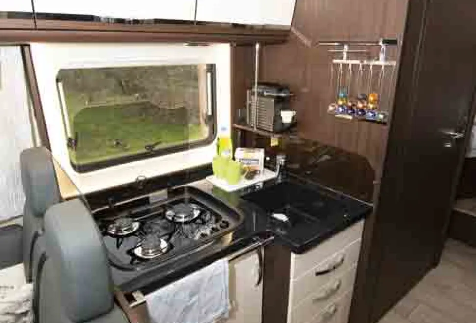 Morelo-kitchen-30506
