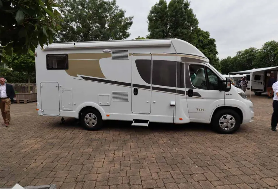 Carado-T-334-exterior-85610