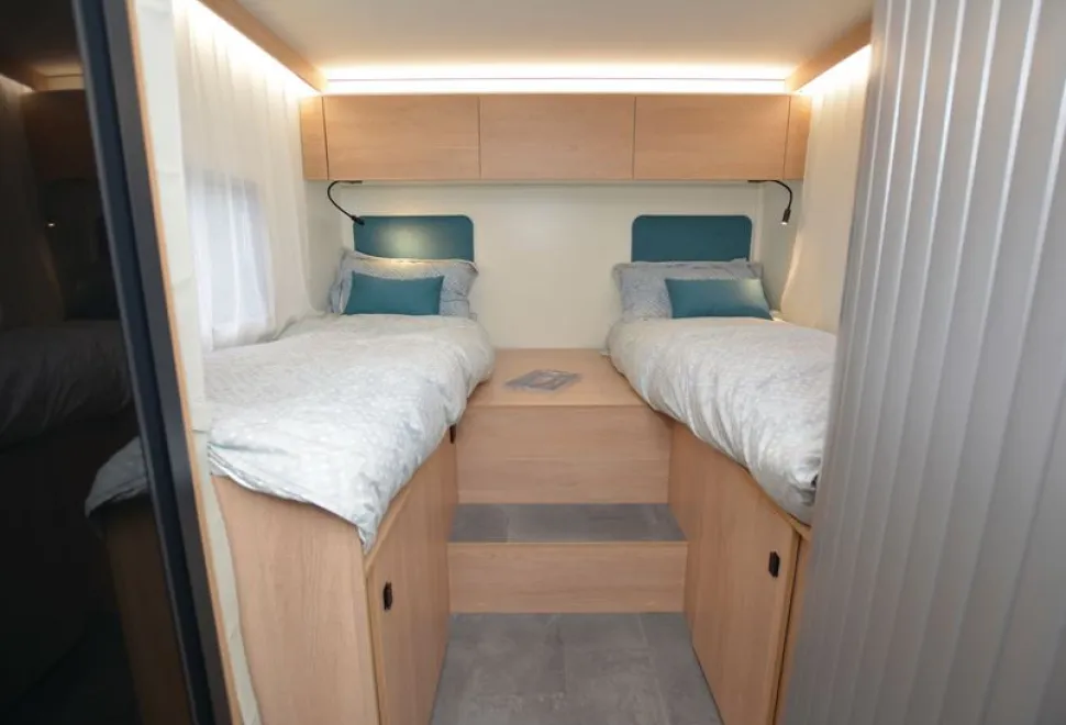 Joa-Camp-75T-low-profile-motorhome-bedroom-18715