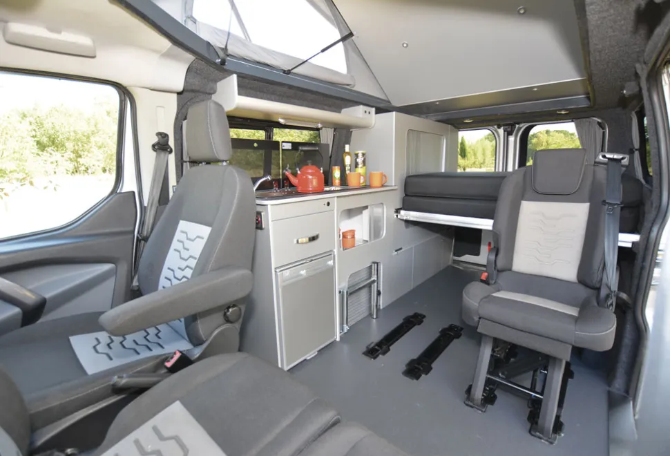 Auto-Camper-interior-44816