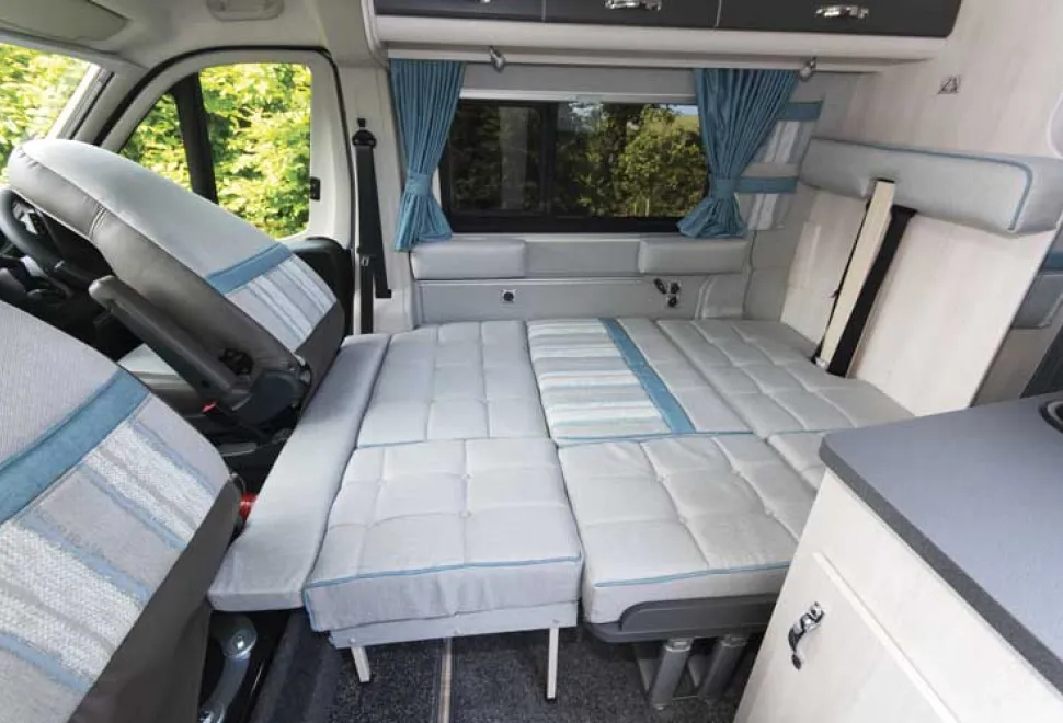 Auto-Sleeper-Fairford-front-bed-58978