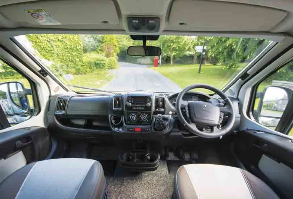 Auto-Sleeper-Fairford-box-cab-38212