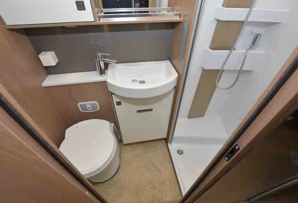 Burstner-Ixeo-washroom-23072