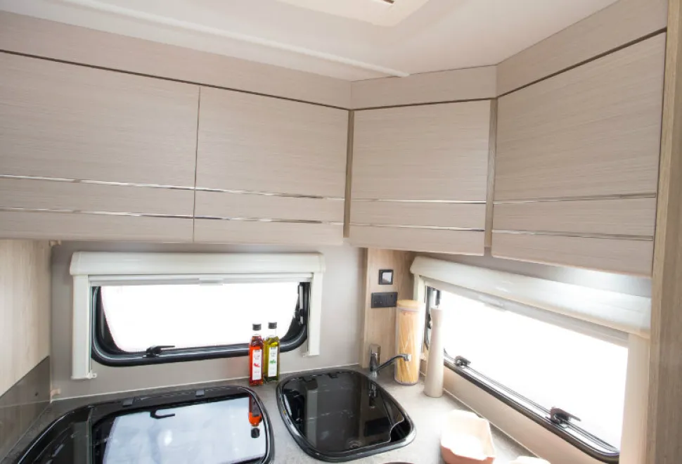 Four-top-lockers,-all-quite-deep-w800-86149