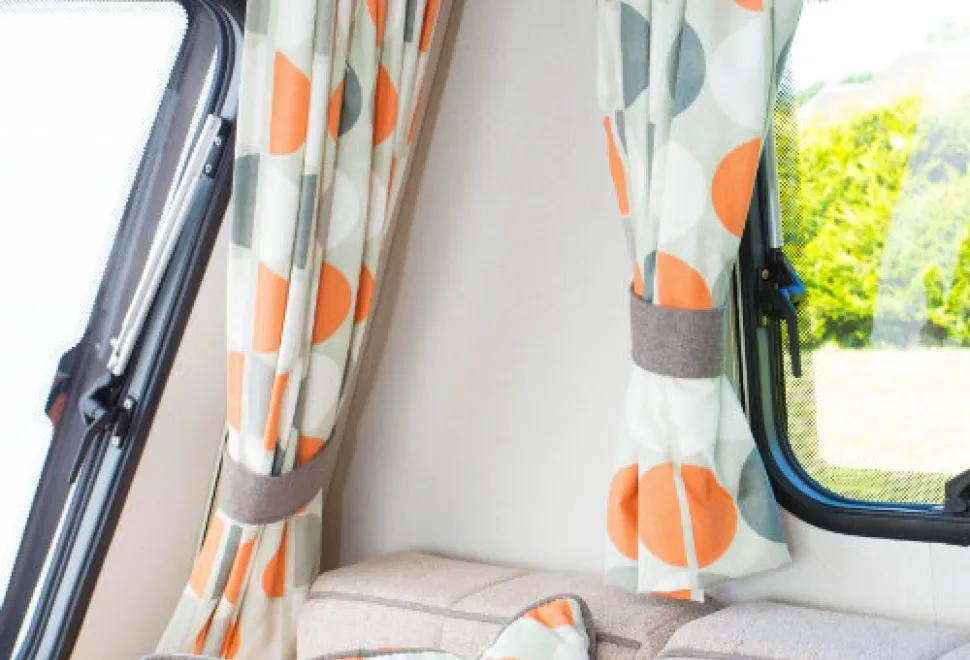 The-bold-mango-orange,-grey-and-white-looks-delightful-w500-88224