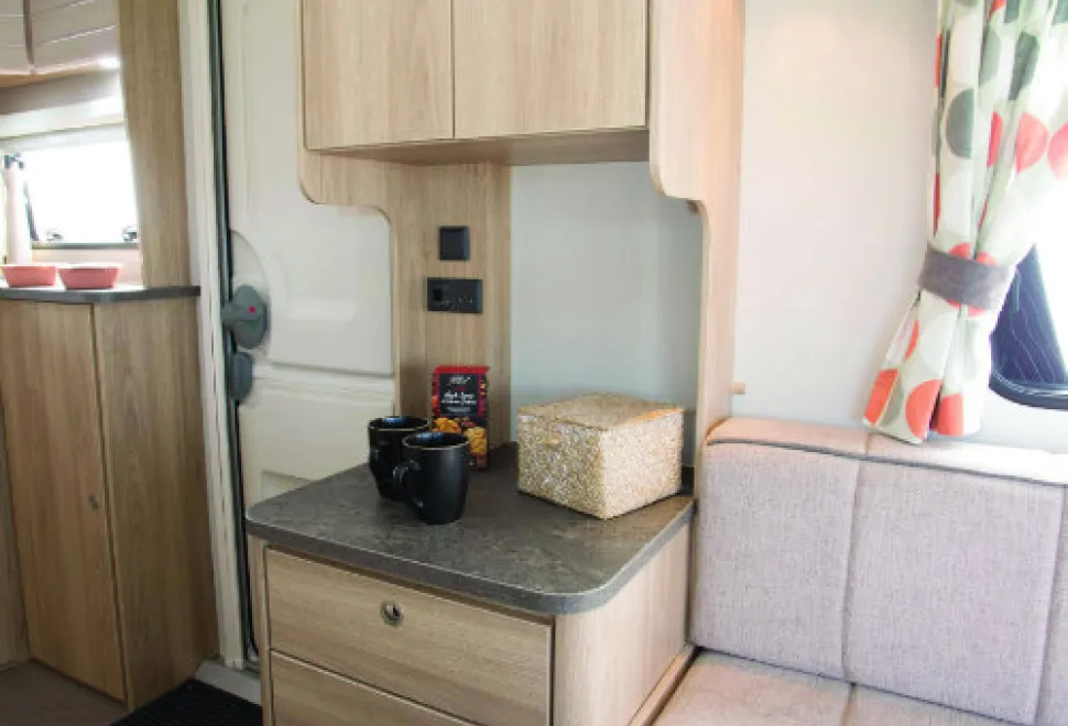 The-dresser-gives-you-exra-kitchen-surface-space---and-loads-of-storage-w500-86442