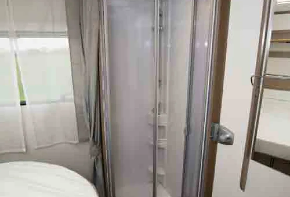 Carado-339-shower-40677