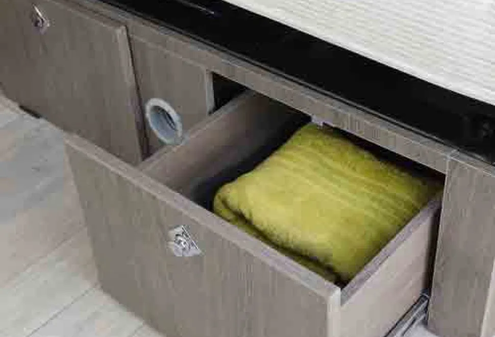 Randger_499_underbed_storage-21258