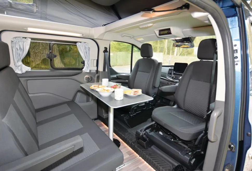 CPVN-Ford-Nugget-Plus-cab-91100