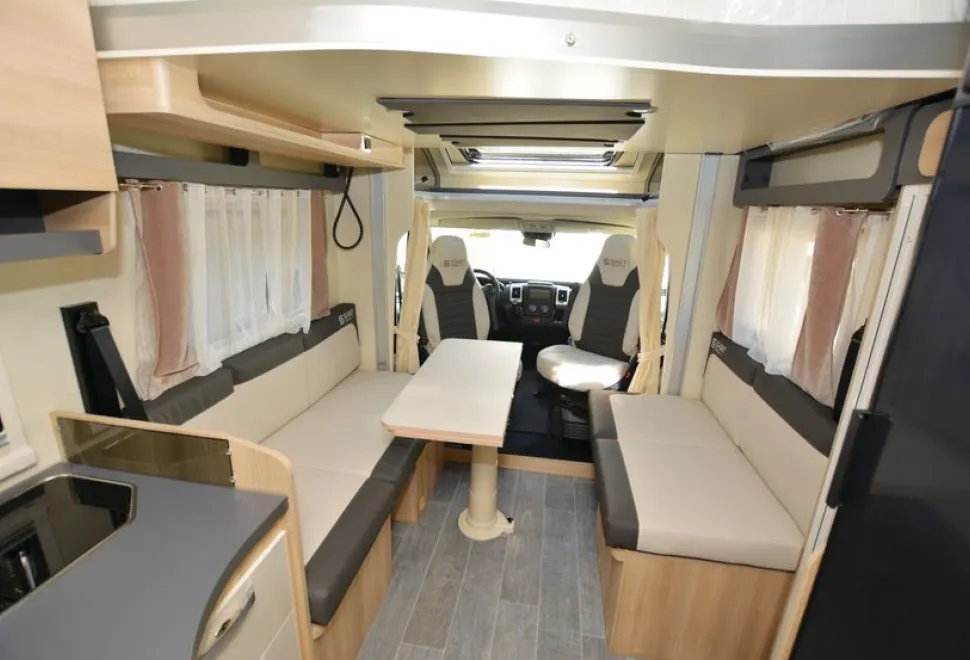 The Itineo Cozi PC640 Spirit Edition motorhome lounge
