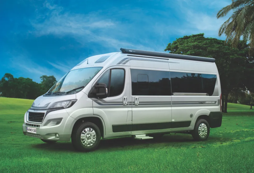 Auto-Sleeper-Warwick-Duo-2021-press-shot-WARWICK-DUO-FIELD-copy-85021