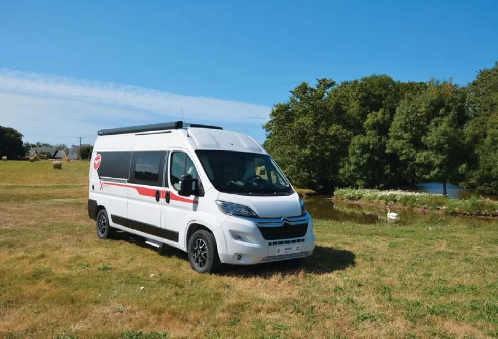 Pilote V600G X-Edition high-top campervan
