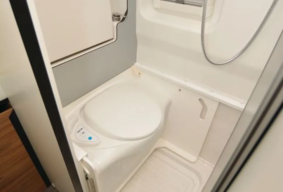 Pilote V600G X-Edition high-top campervan washroom