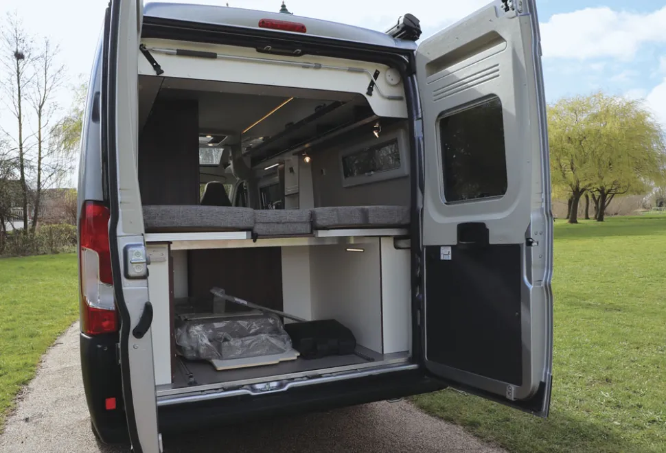 Globecar-rear-66250