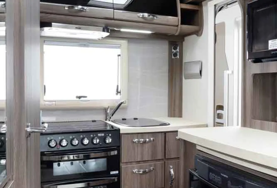 Stanton-Kitchen-08000