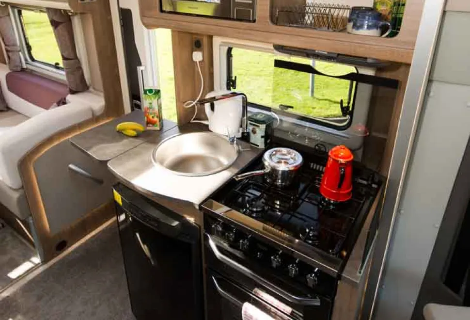 12.0-Kitchen-has-all-facilities-1.35-1-9715-97376