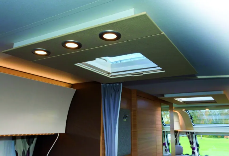 LED-clusters-are-set-into-the-frame-of-the-rooflight-63656