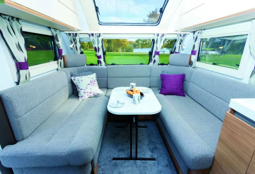 A-wide-lounge-with-U-shped-seating-and-headrests!-66375