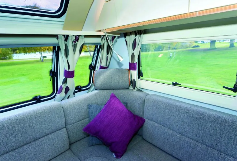 We-love-the-Alpina&rsquo;s-hallmark-headrests!-67203