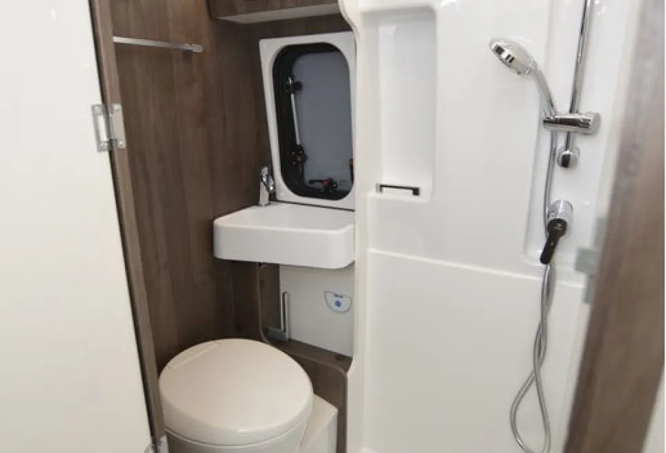 Benimar Benivan 144 high-top campervan washroom