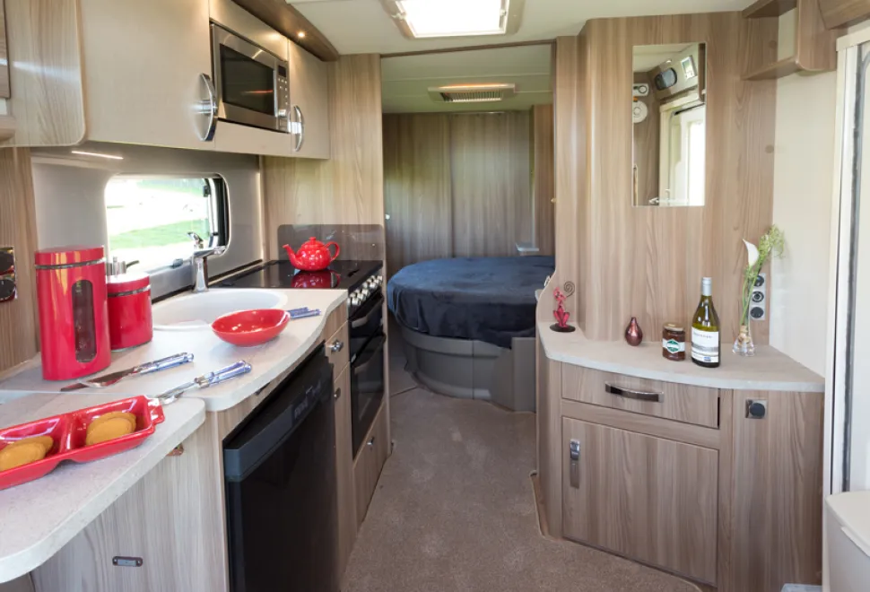web-1-The-580-transverse-bed-layout-is-fast-becoming-the-UK&rsquo;s-most-popular-for-couples-72138