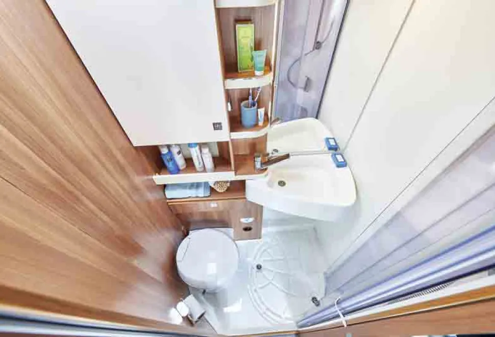 Eura-Mobil-washroom-63945