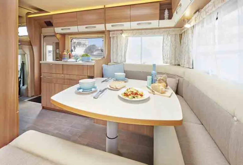Eura-Mobil-lounge-09584