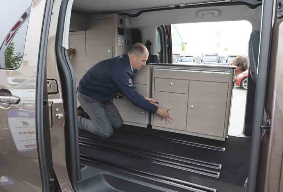 Campster-kitchen-slides-out-54121