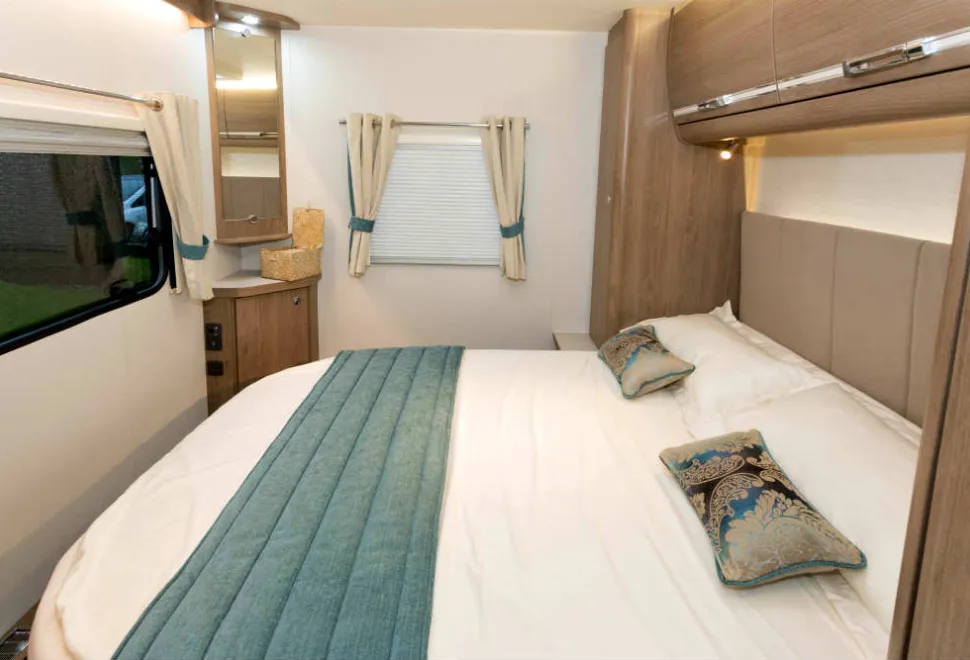 bedroom-almost-square-88603