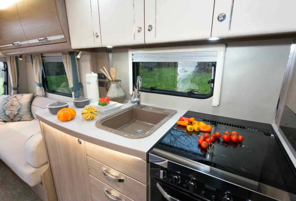polished-granite-effect-13563