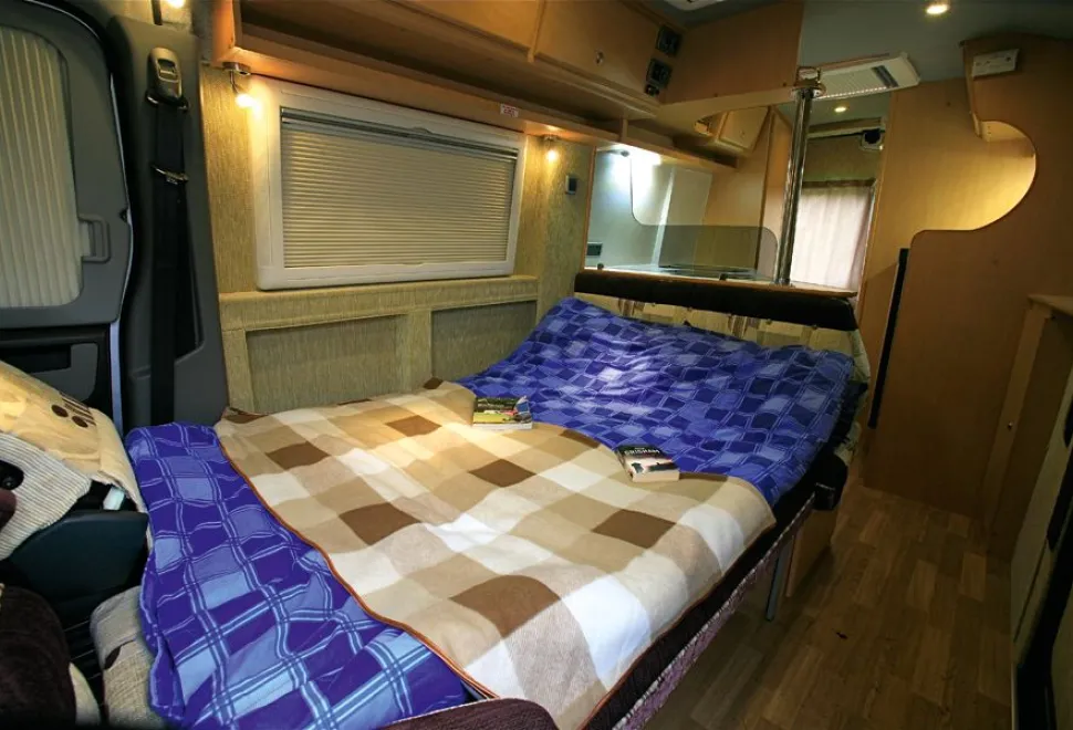 rhp_Devon Provence camper (3)
