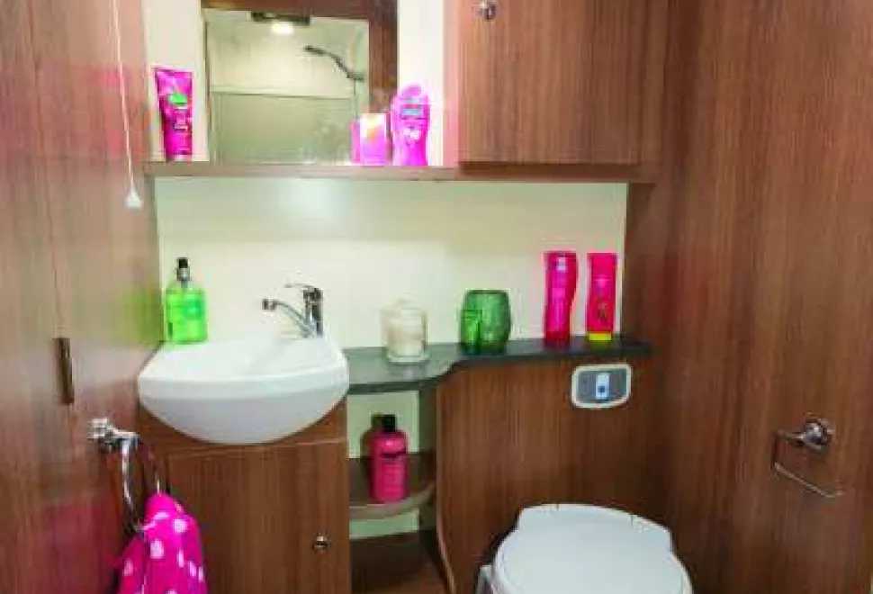 A-gorgeous-grooming-area-with-a-very-brightly-lit-mirror-04870